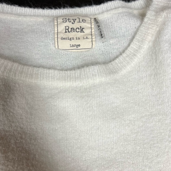 Style Rack White & Green Sweater - Picture 3 of 3